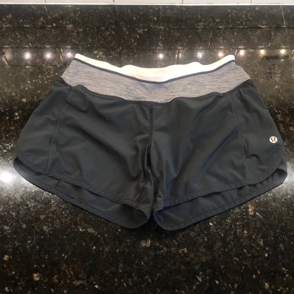 Lululemon Speed Up shorts 4’ size 4